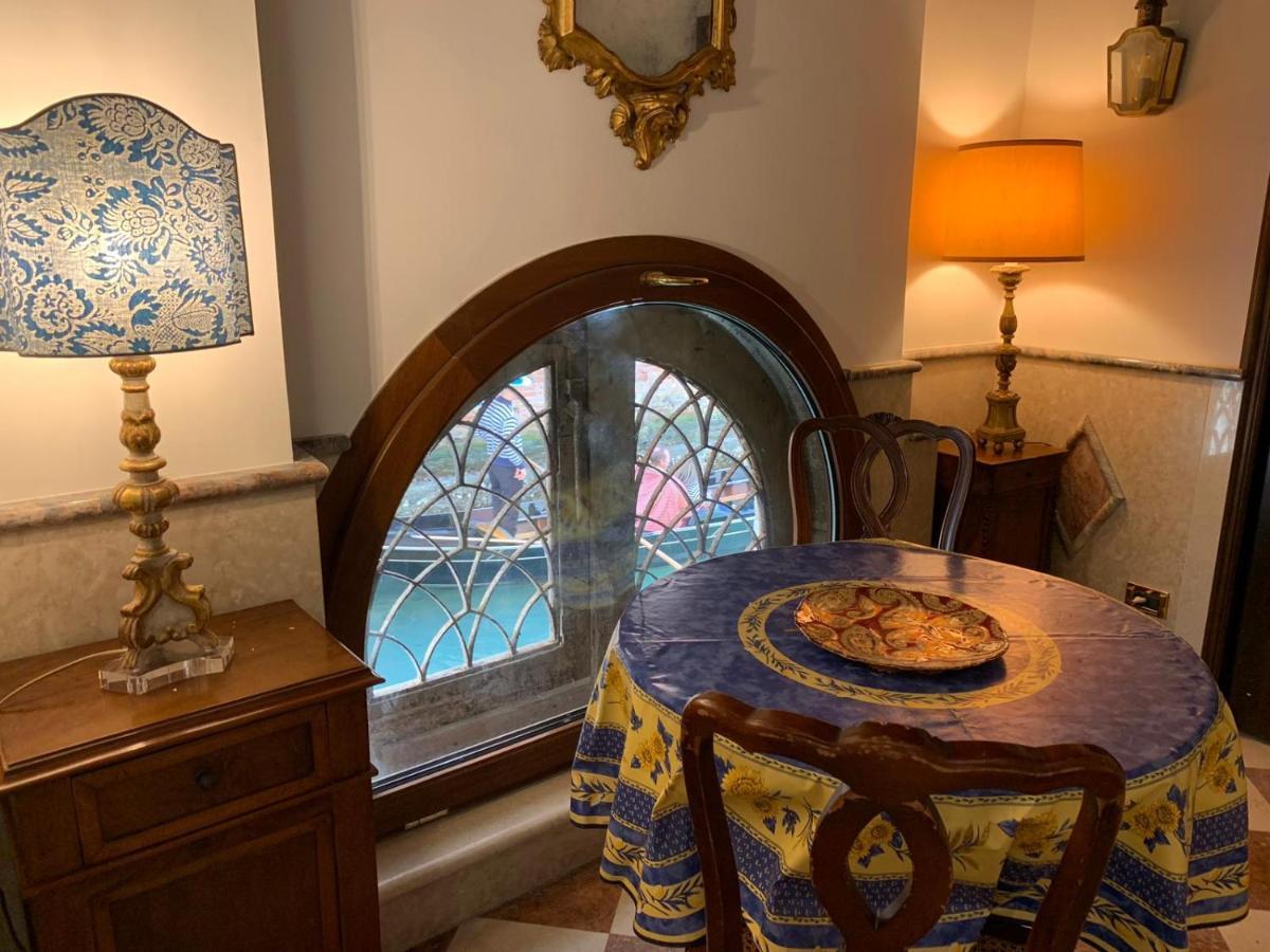 Luxury Apartment In San Marco With Canal View Venetië Buitenkant foto